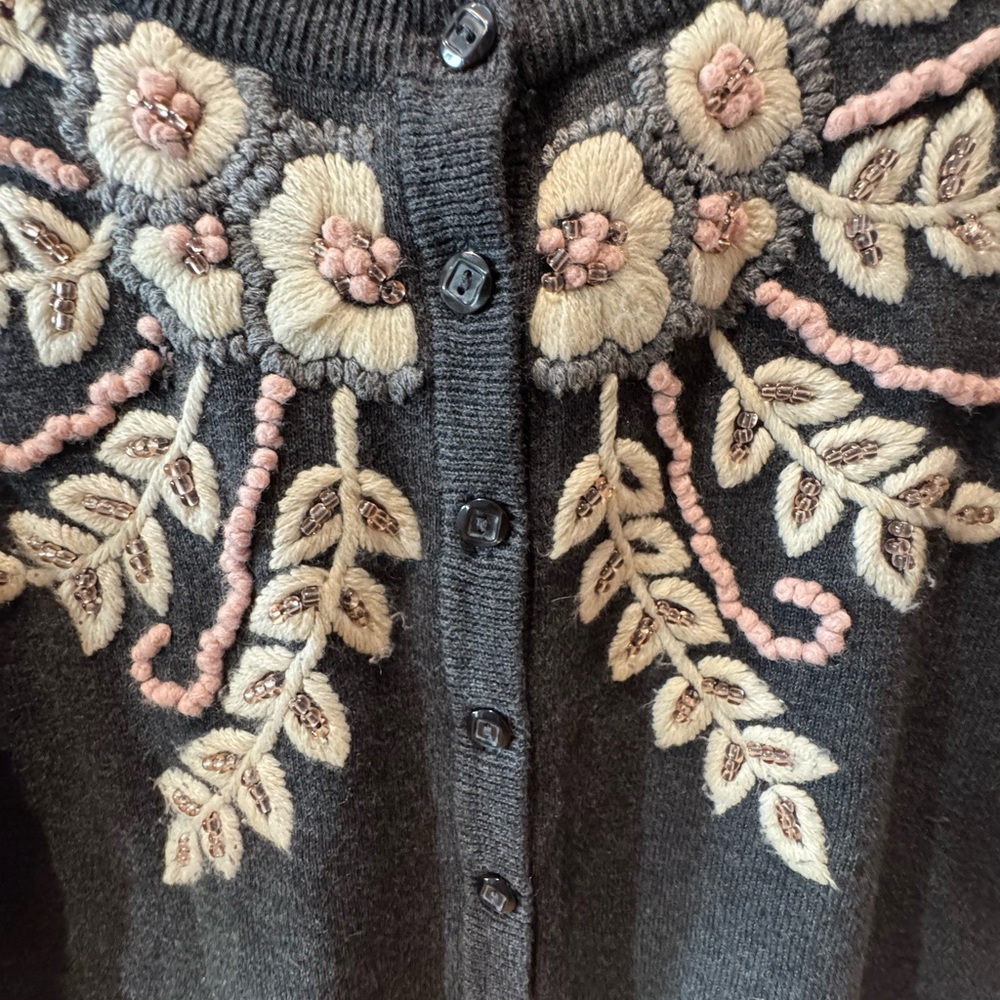 Tabitha Gray Cardigan with Floral Embroidery Size Medium - Picture 2 of 9